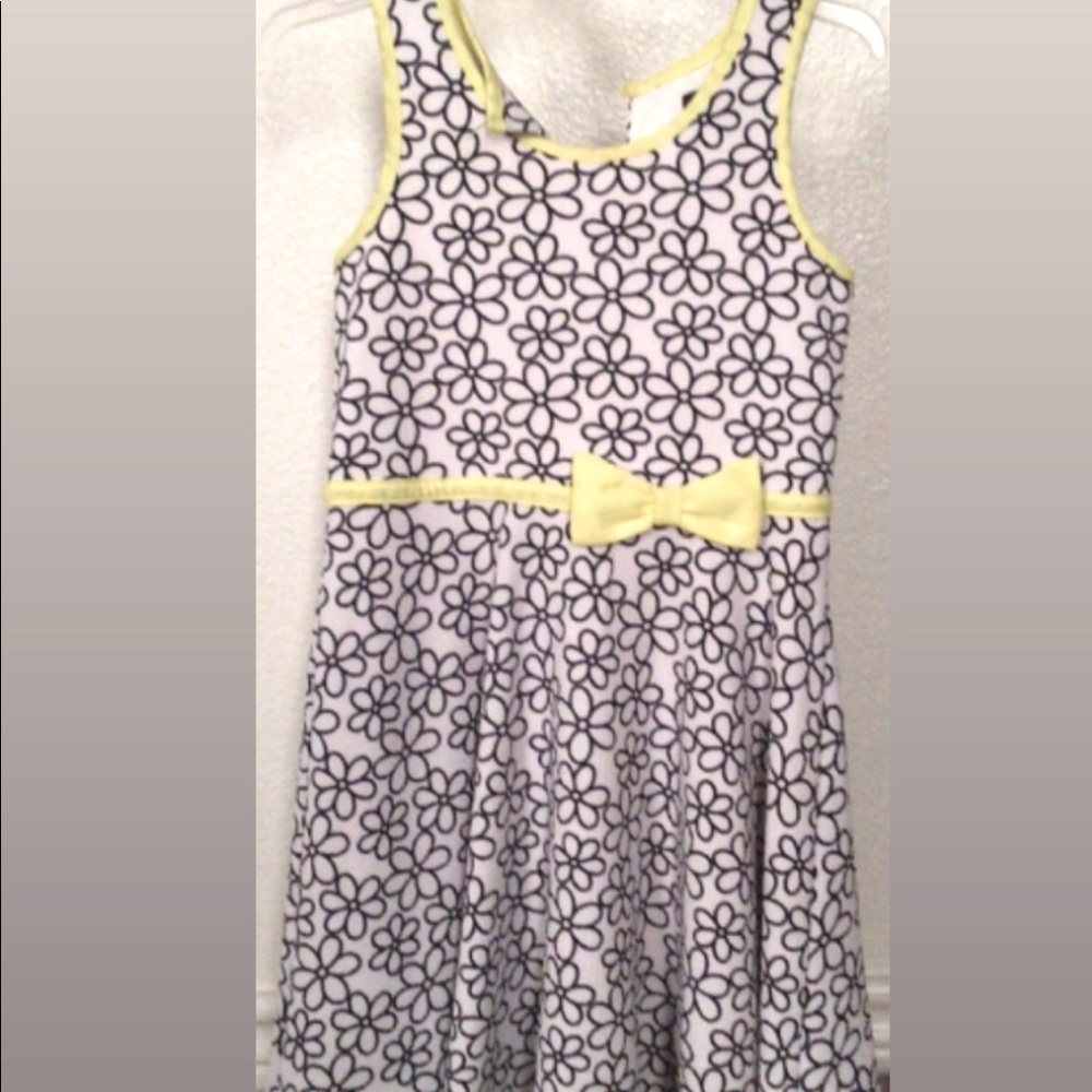 Girls dress